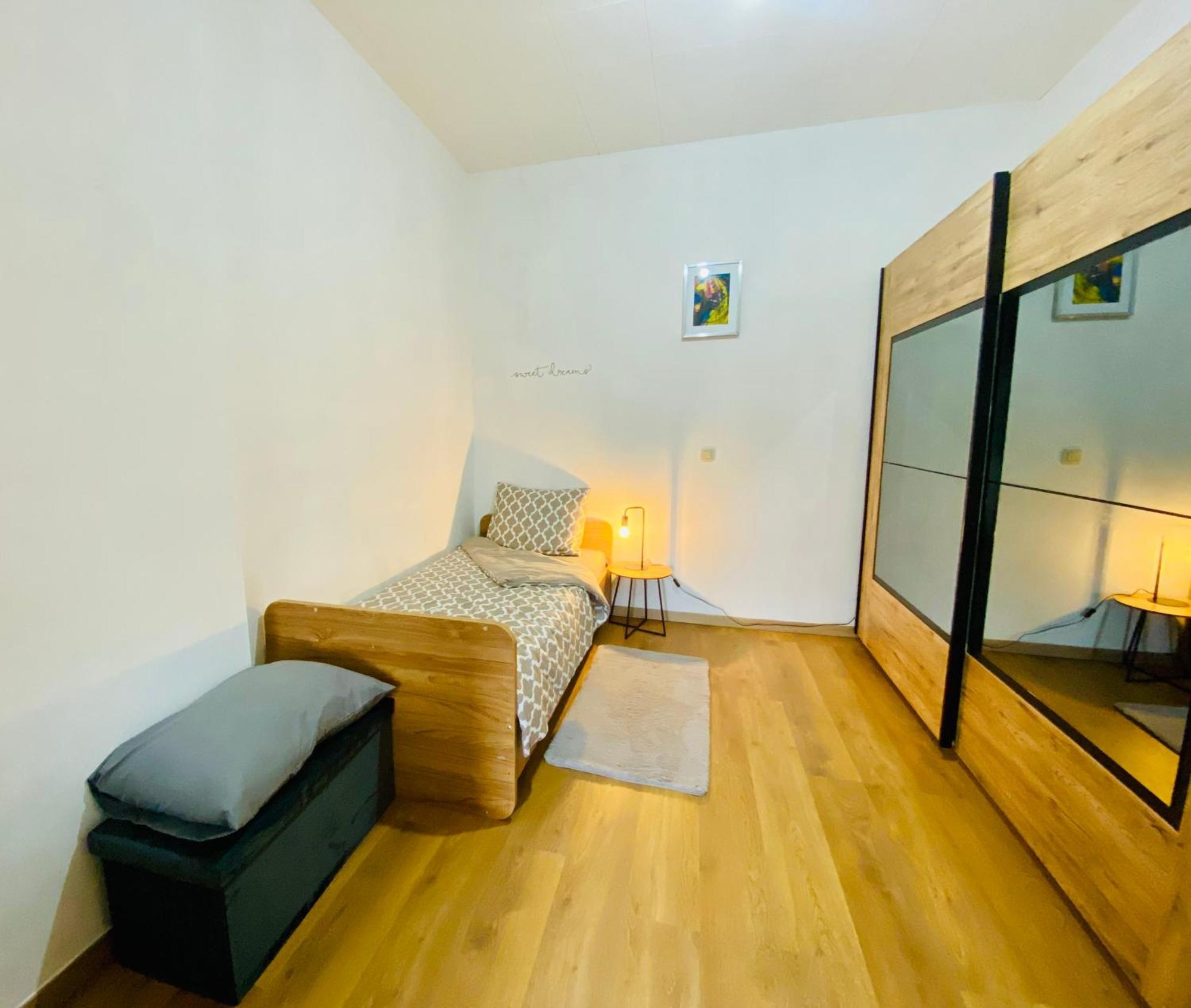 Residence Deluxe Charleroi Bagian luar foto